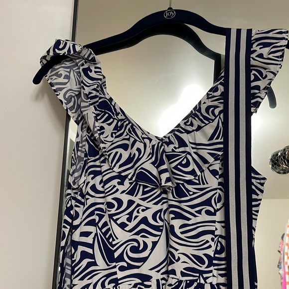Vineyard Vines for Target summer maxi dress. Navy and white with ribbon belt. - Picture 3 of 3